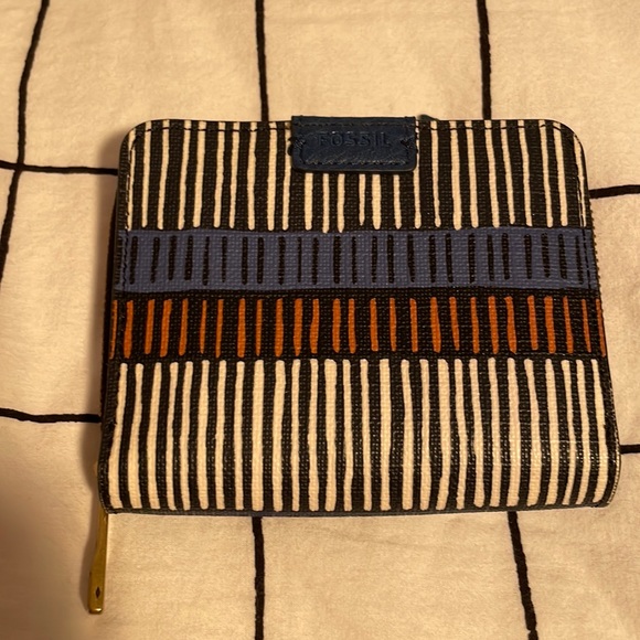 Fossil Mini RFID Wallet - Picture 1 of 4